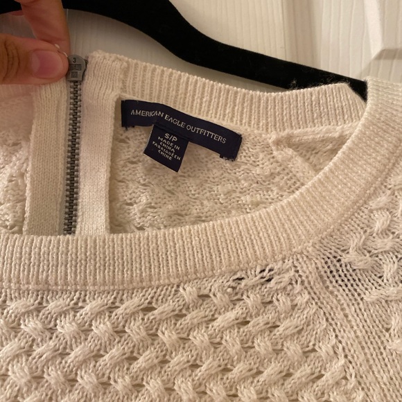 3/$20 ☀️ VGUC American Eagle Open Knit Sweater - Picture 3 of 6